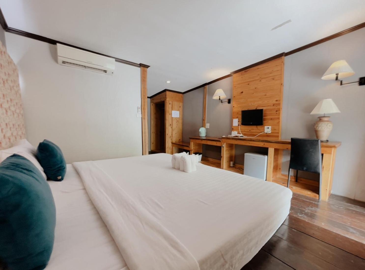 The Hub Erawan Resort 崇贞夫 外观 照片