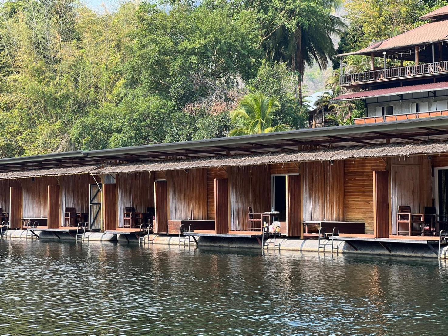 The Hub Erawan Resort 崇贞夫 外观 照片