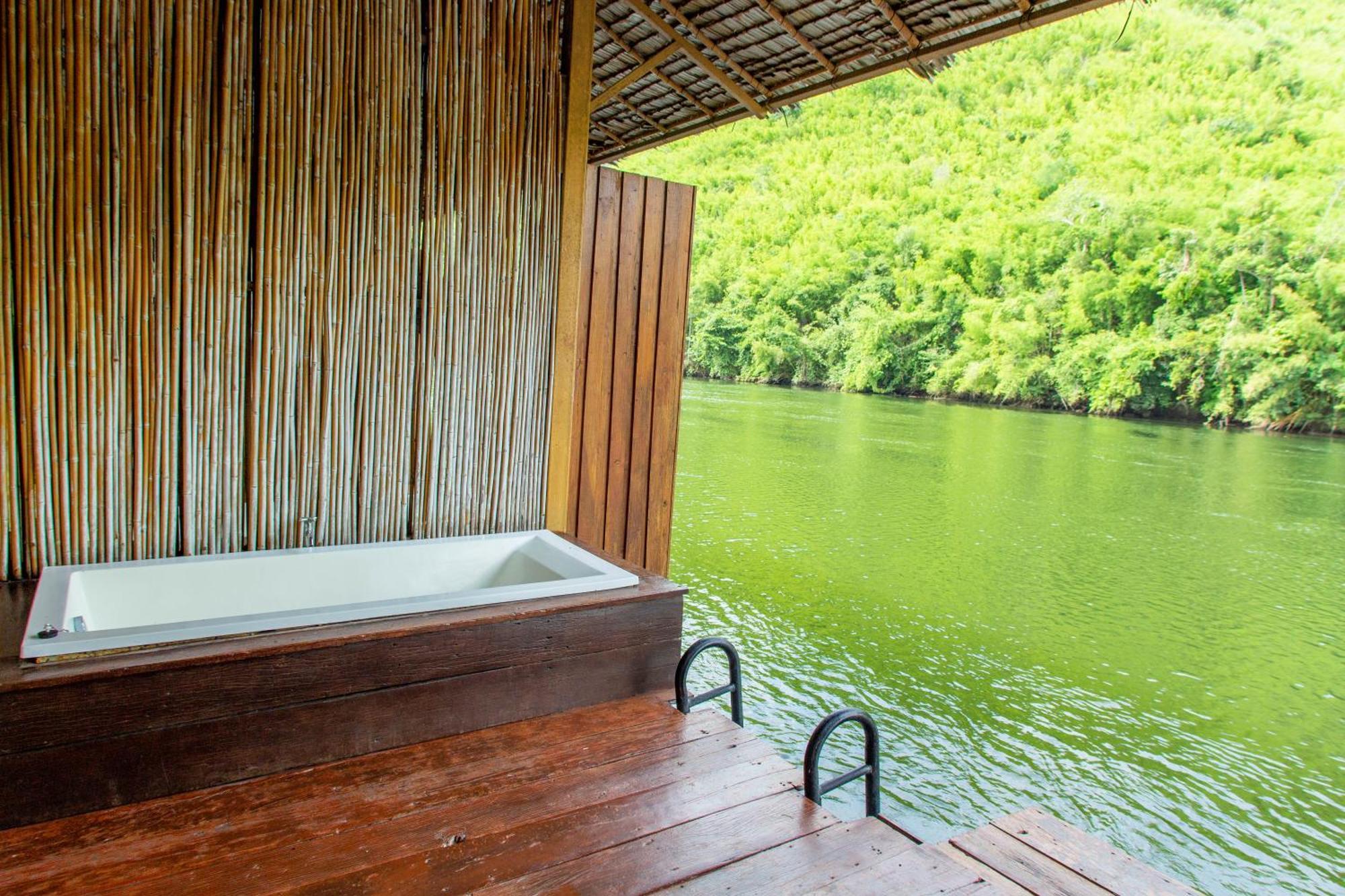The Hub Erawan Resort 崇贞夫 外观 照片